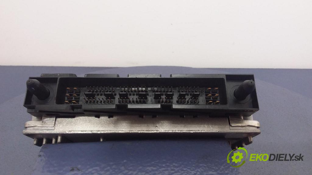 Volvo S80 2000 řídící jednotka Motor: 0261206829