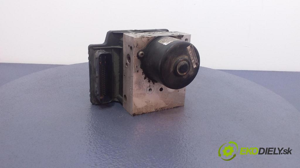 Volvo S80 2000 čerpadlo ABS x 8634413