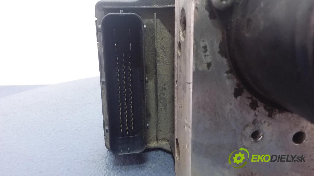 Volvo S80 2000 čerpadlo ABS x 8634413