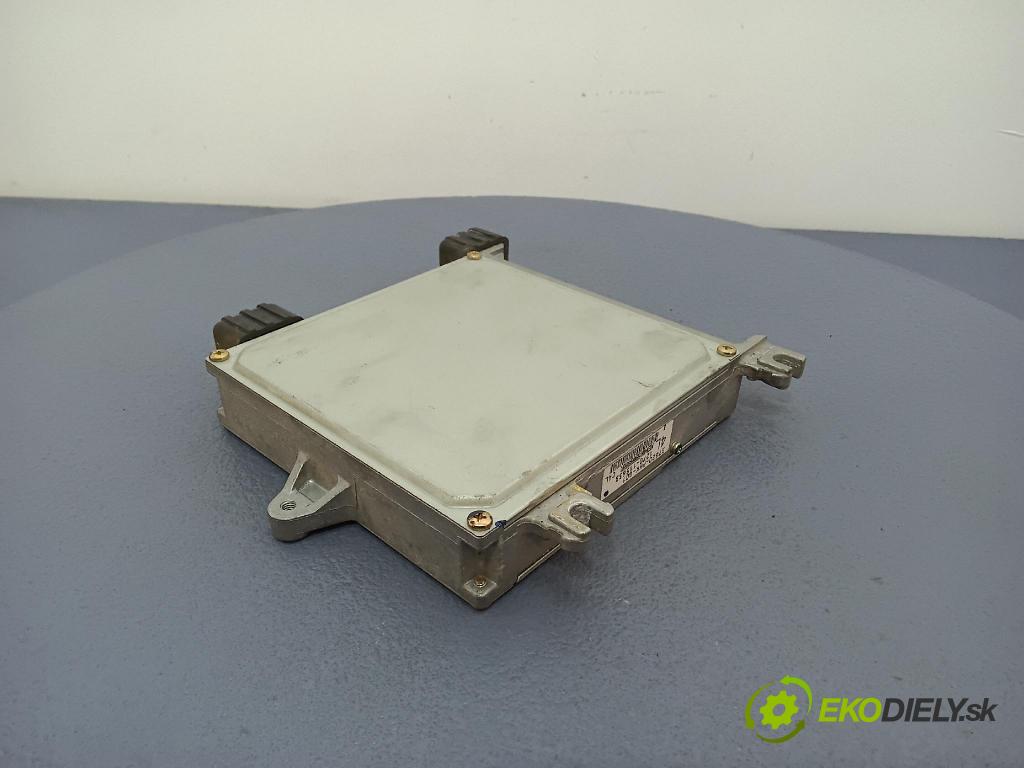 Honda Cr-v 1999 řídící jednotka Motor: 37820-PHK-G01