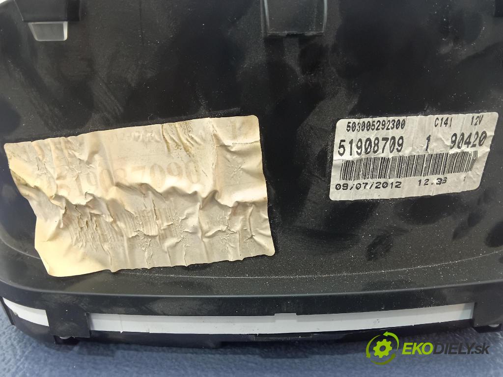 Fiat Punto 2012 Přístrojová deska 51908709