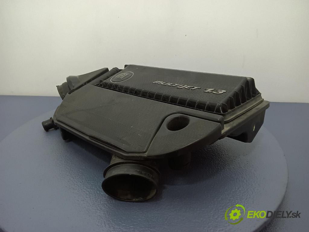 Fiat Punto 2012 obal Filtra: Vzduch: 51816590