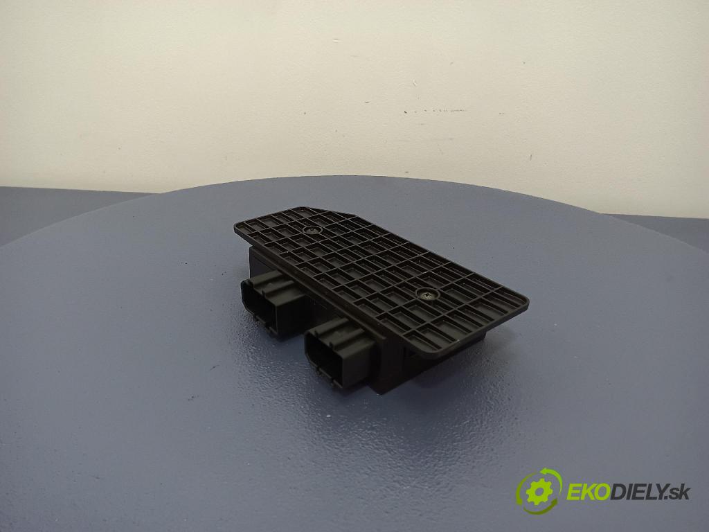 Volkswagen Passat 1997 riadiaca jednotka Komfortu 3B0959796