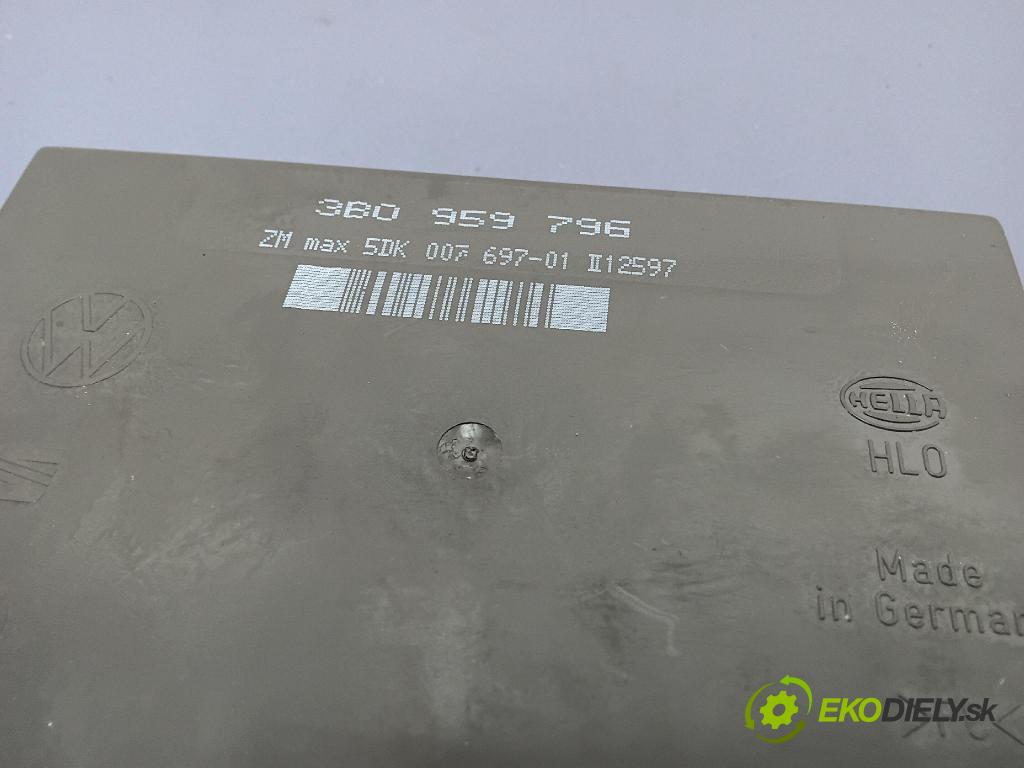 Volkswagen Passat 1997 riadiaca jednotka Komfortu 3B0959796