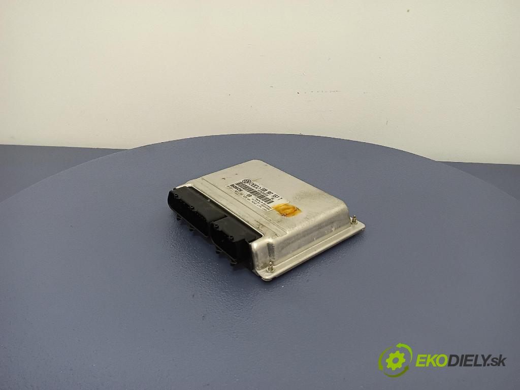 Volkswagen Passat 1997 riadiaca jednotka Motor: 8D0907557T