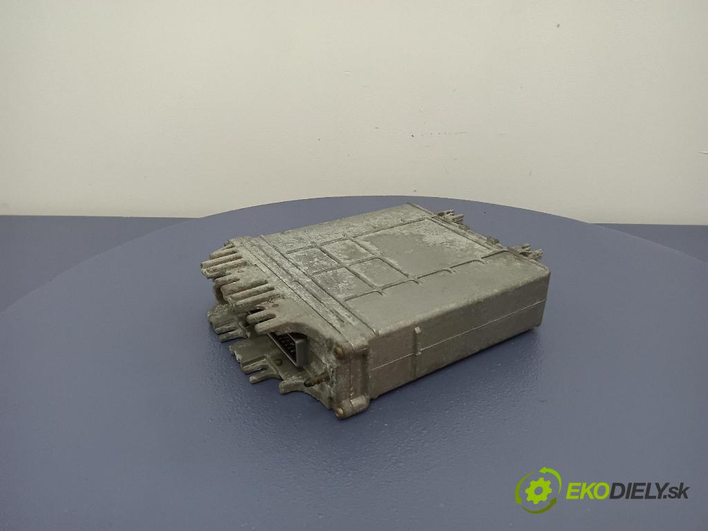 Volkswagen Vento 1998 riadiaca jednotka Motor: 028906021GG