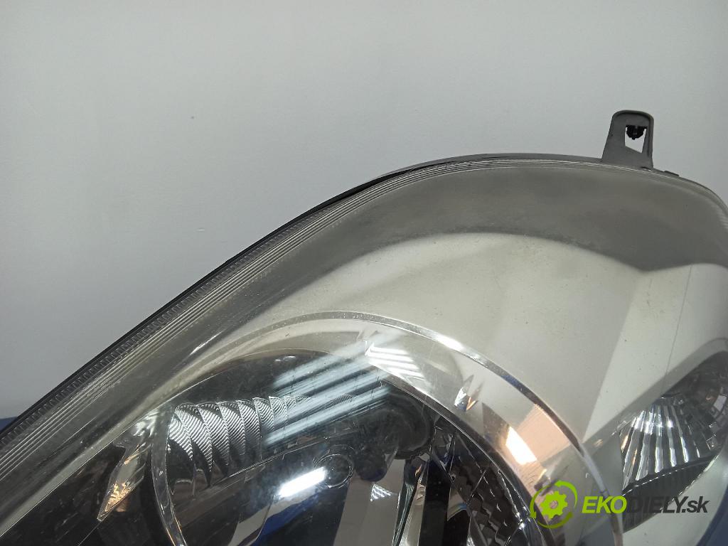 Fiat Punto 2012 Reflektor: Vľavo: 51855644