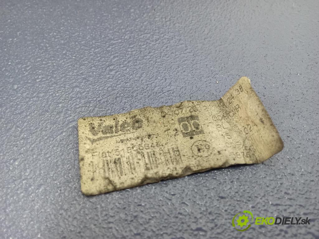 Fiat Punto 2012 Reflektor: Vľavo: 51855644