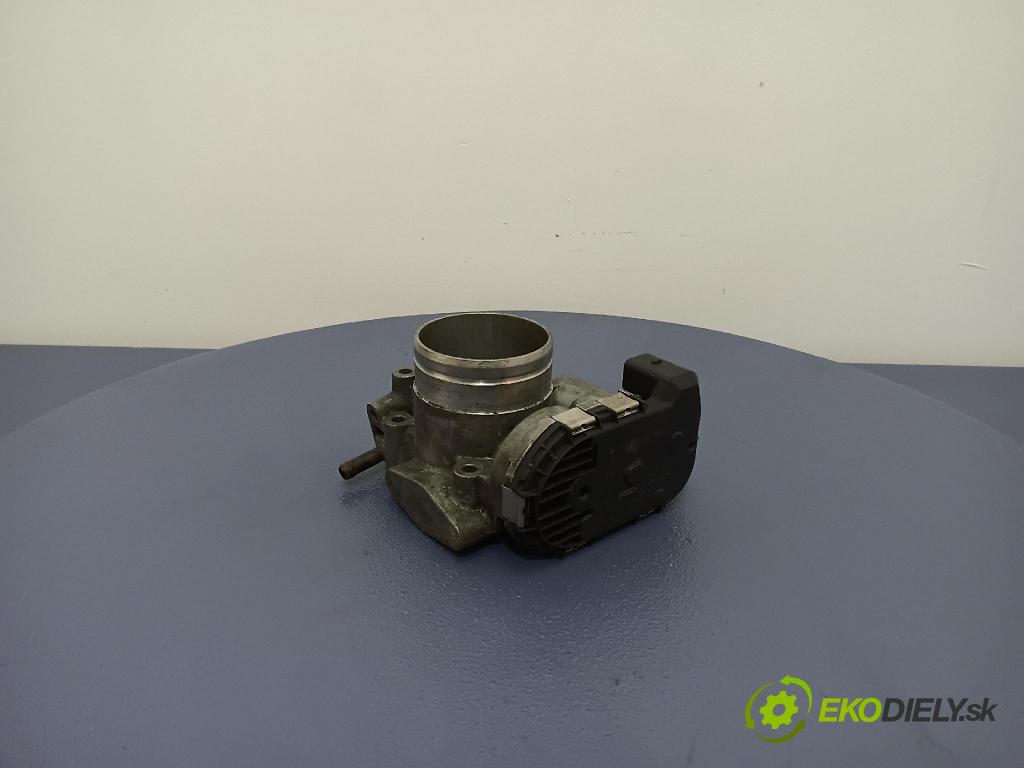 Volkswagen Passat 2002 klapka 06B133062H