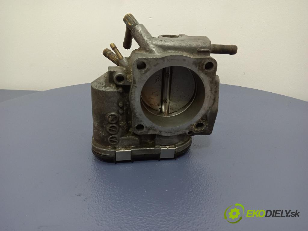 Volkswagen Passat 2002 klapka 06B133062H