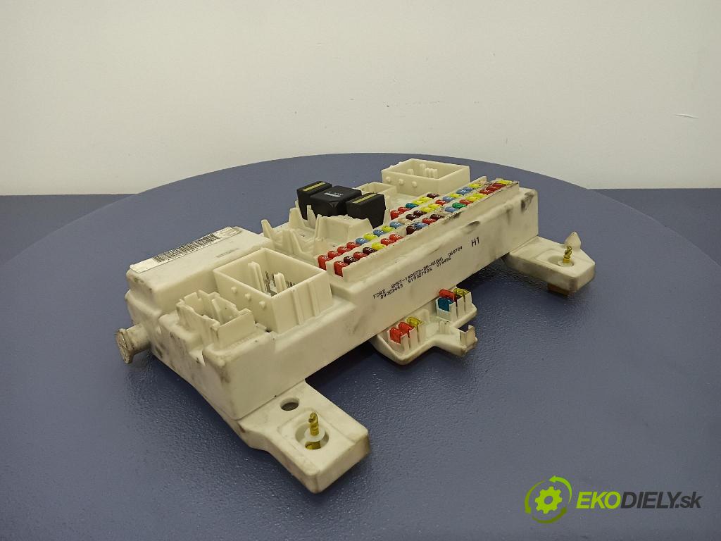 Ford C-max 2004 skrinka Poistky: 3M5T-14A073-DG