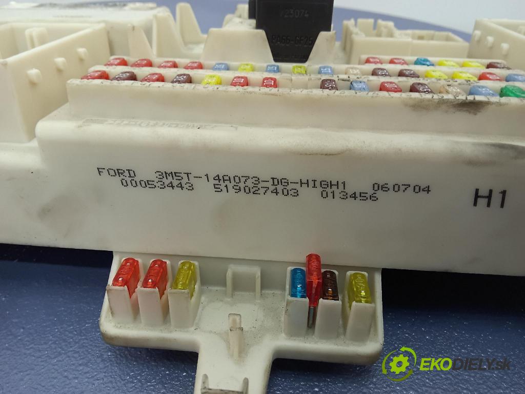 Ford C-max 2004 skrinka Poistky: 3M5T-14A073-DG