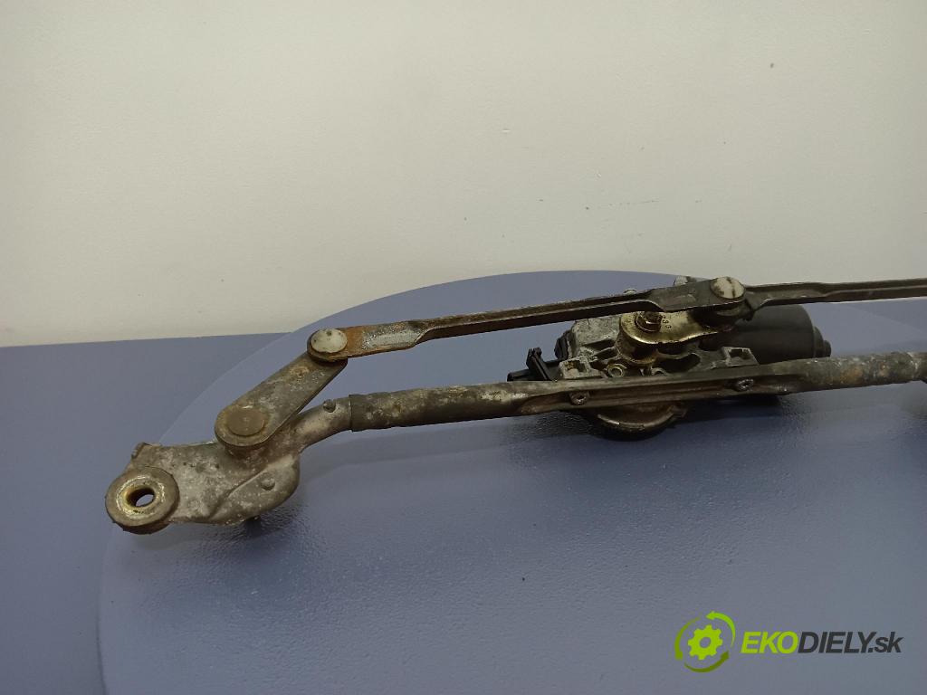 Toyota Corolla 2003 mechanizmus motor: Stierače: Predné 85110-13100