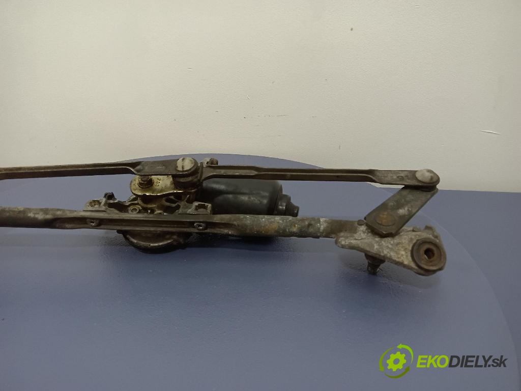 Toyota Corolla 2003 mechanizmus motor: Stierače: Predné 85110-13100