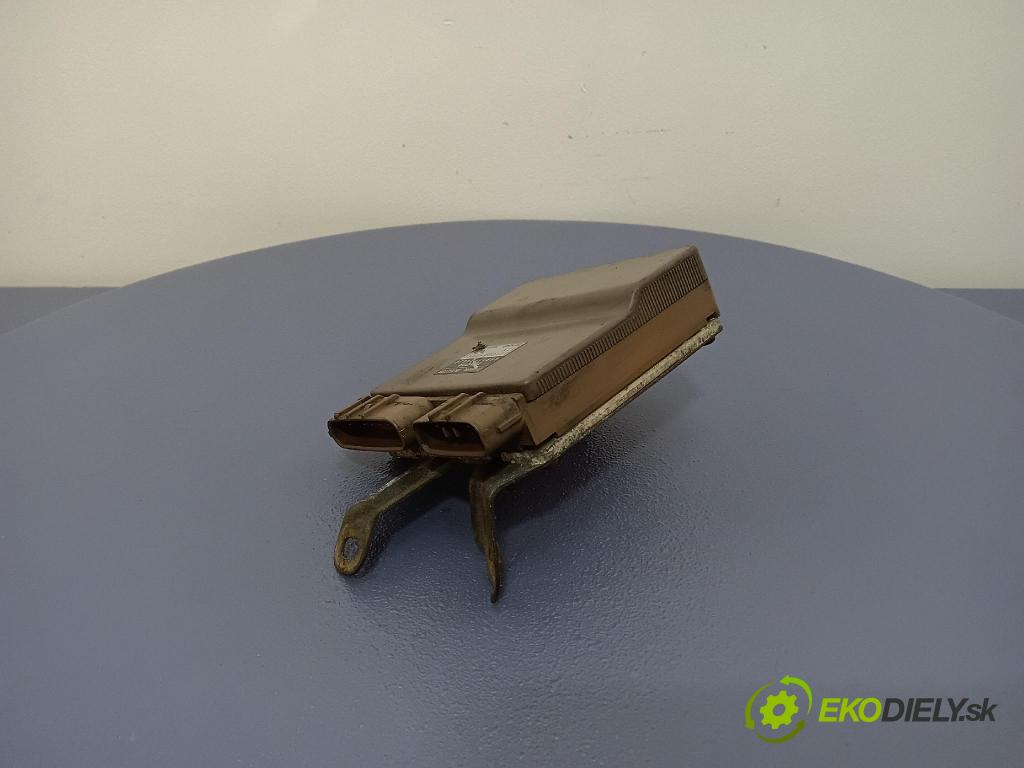 Toyota Corolla 2003 riadiaca jednotka 89871-20030