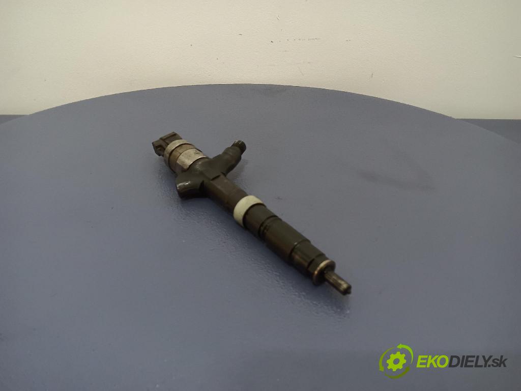 Toyota Corolla 2003 vstrek 23670-27020