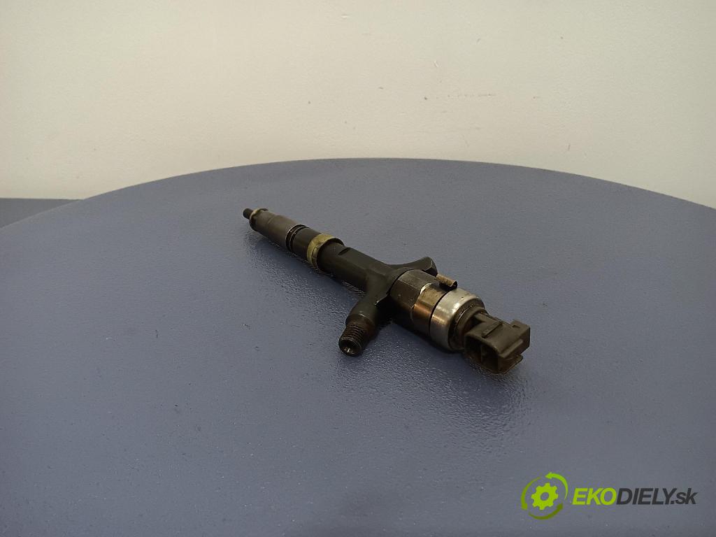 Toyota Corolla 2003 vstrek 23670-27020