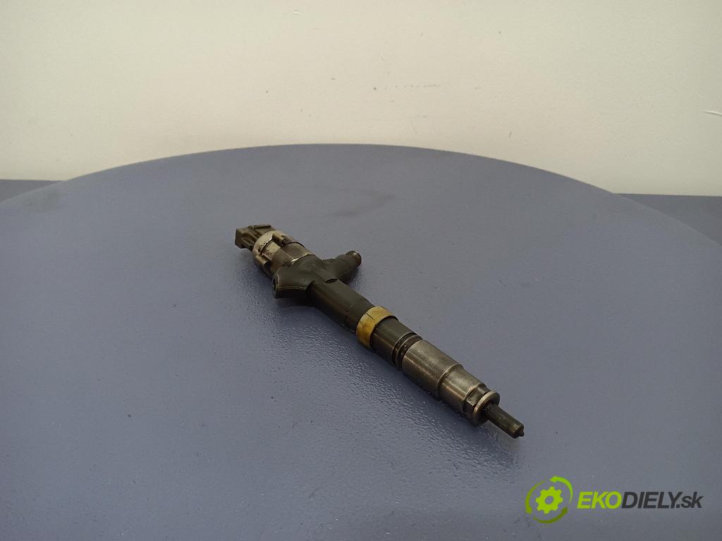 Toyota Corolla 2003 vstrek 23670-27020