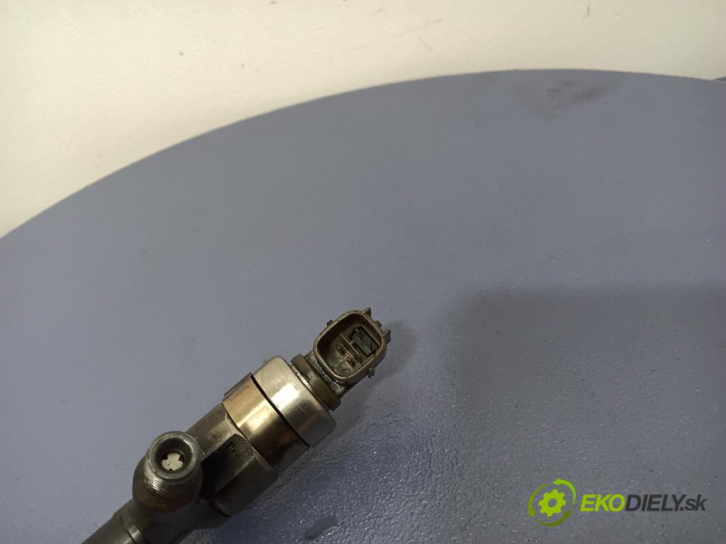 Toyota Corolla 2003 vstrek 23670-27020