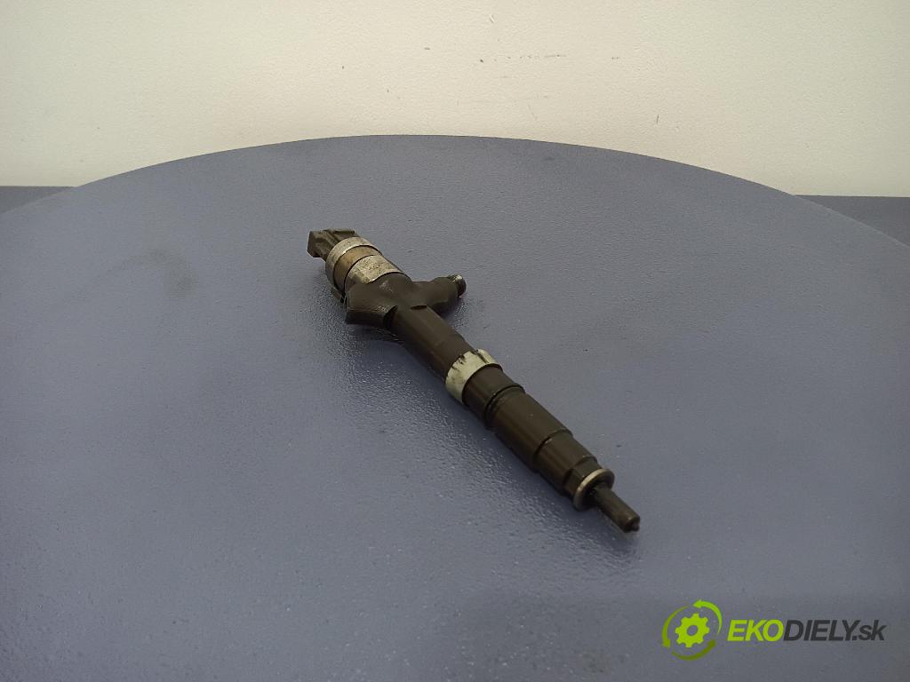 Toyota Corolla 2003 vstrek 23670-27020