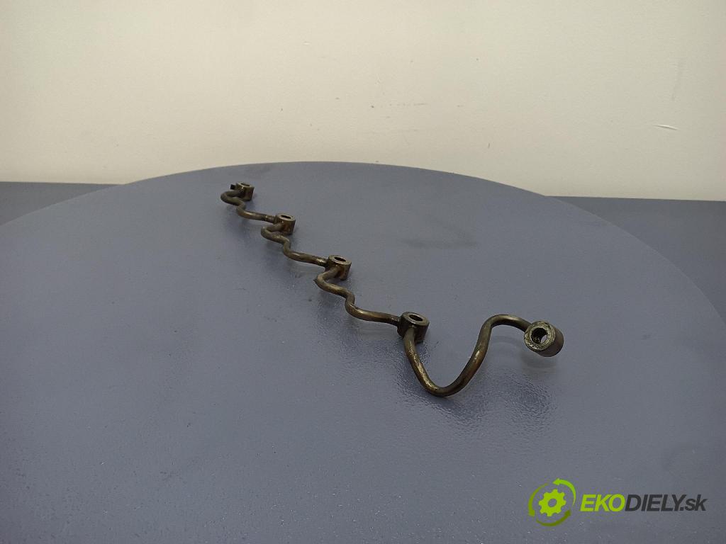 Toyota Corolla 2003 rúrka paliva 01