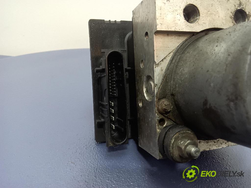 Opel Corsa 2007 čerpadlo ABS x 13236013