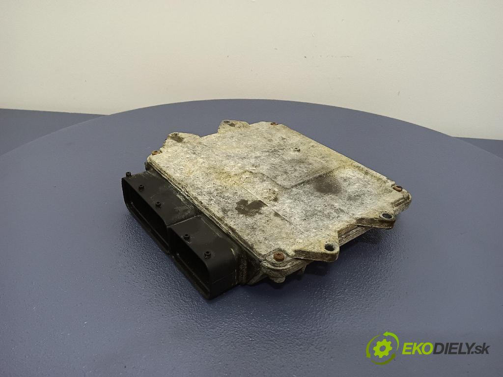 Opel Corsa 2007 riadiaca jednotka Motor: 55195814