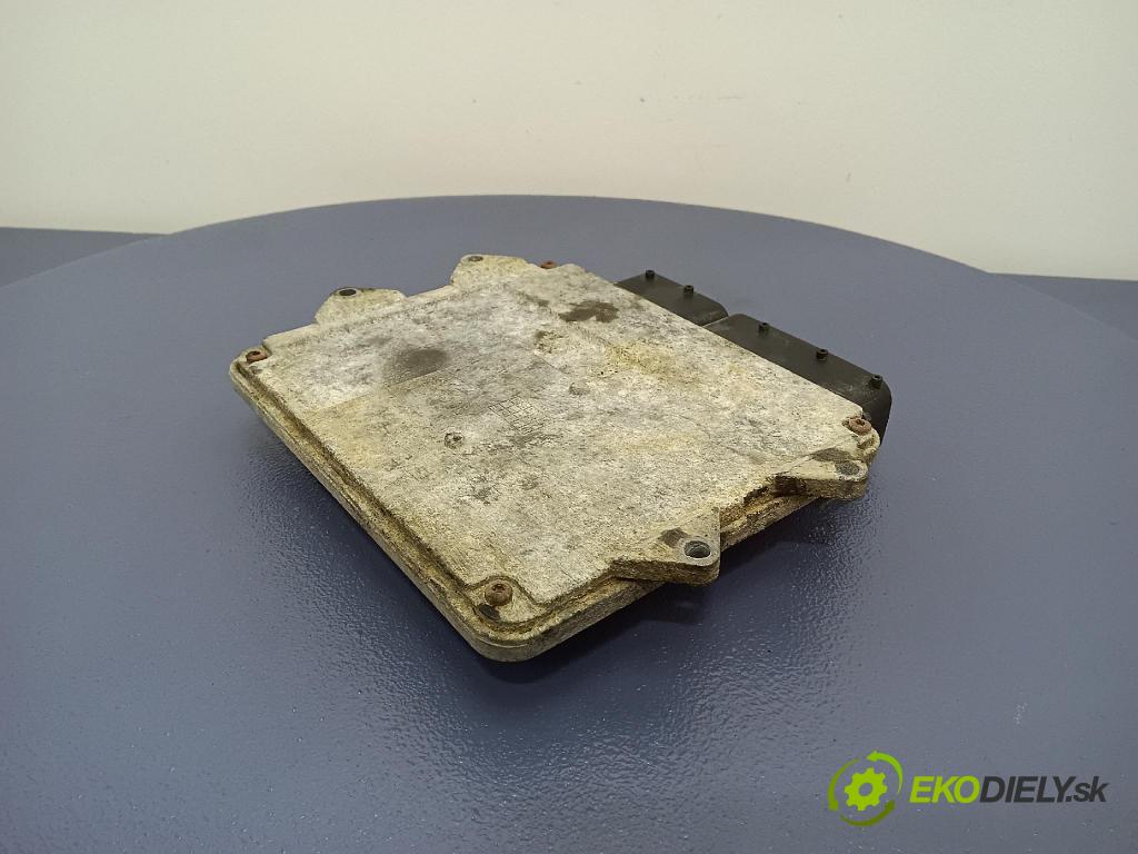 Opel Corsa 2007 riadiaca jednotka Motor: 55195814