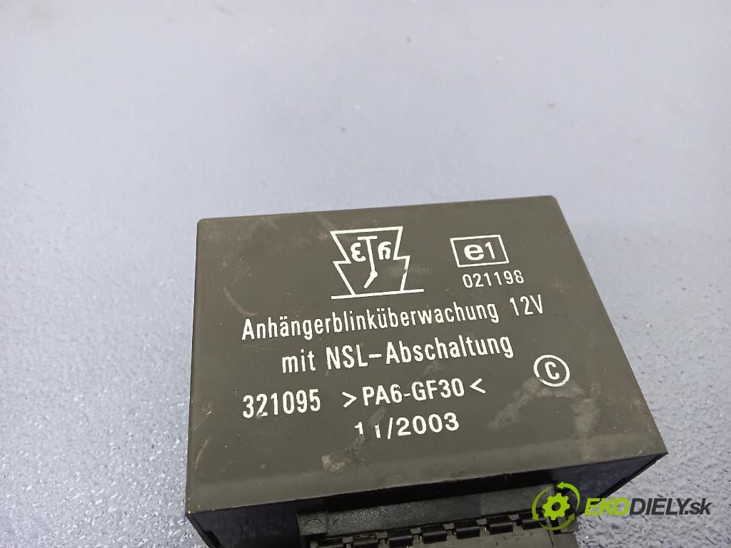 Audi A6 1998 riadiaca jednotka 321095