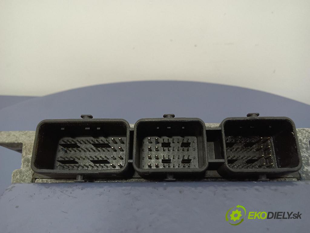 Citroen C4 picasso 2008 řídící jednotka Motor: 9665056280