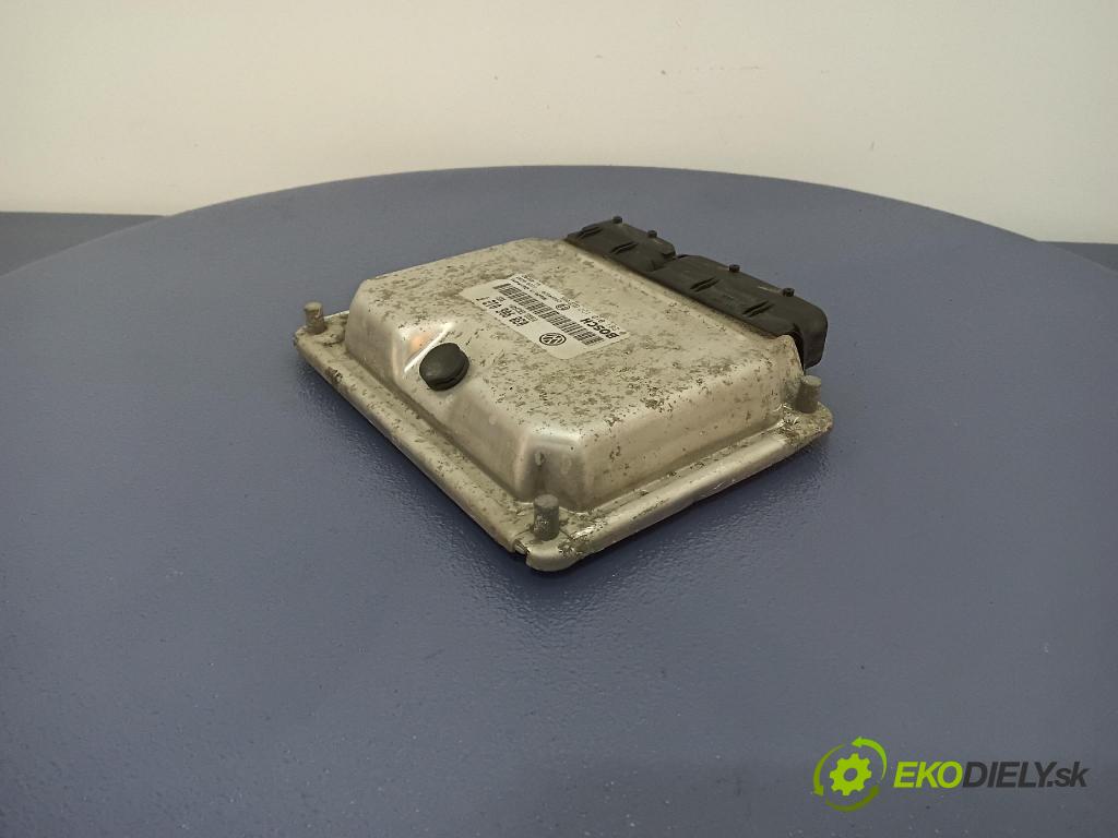 Skoda Octavia 2001 riadiaca jednotka Motor: 038906012F