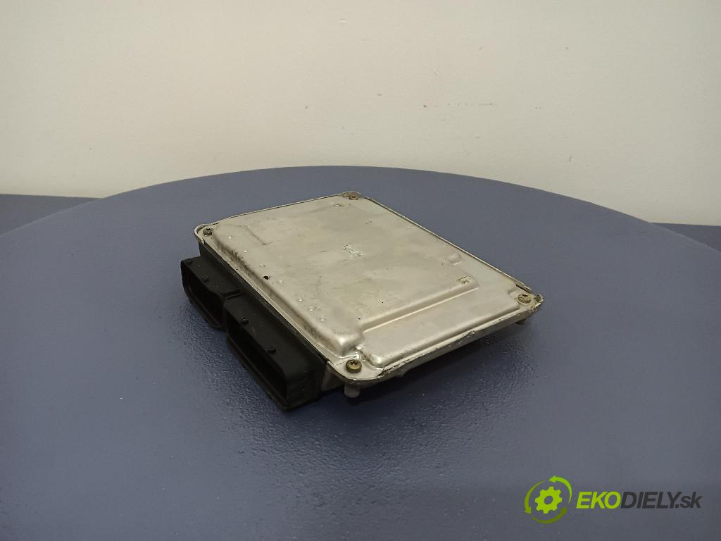 Skoda Octavia 2001 riadiaca jednotka Motor: 038906012F