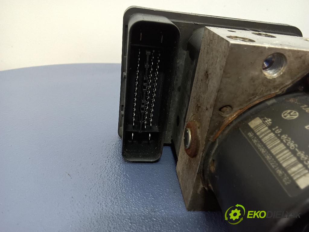 Volkswagen New beetle 2002 čerpadlo ABS x 1C0907379G