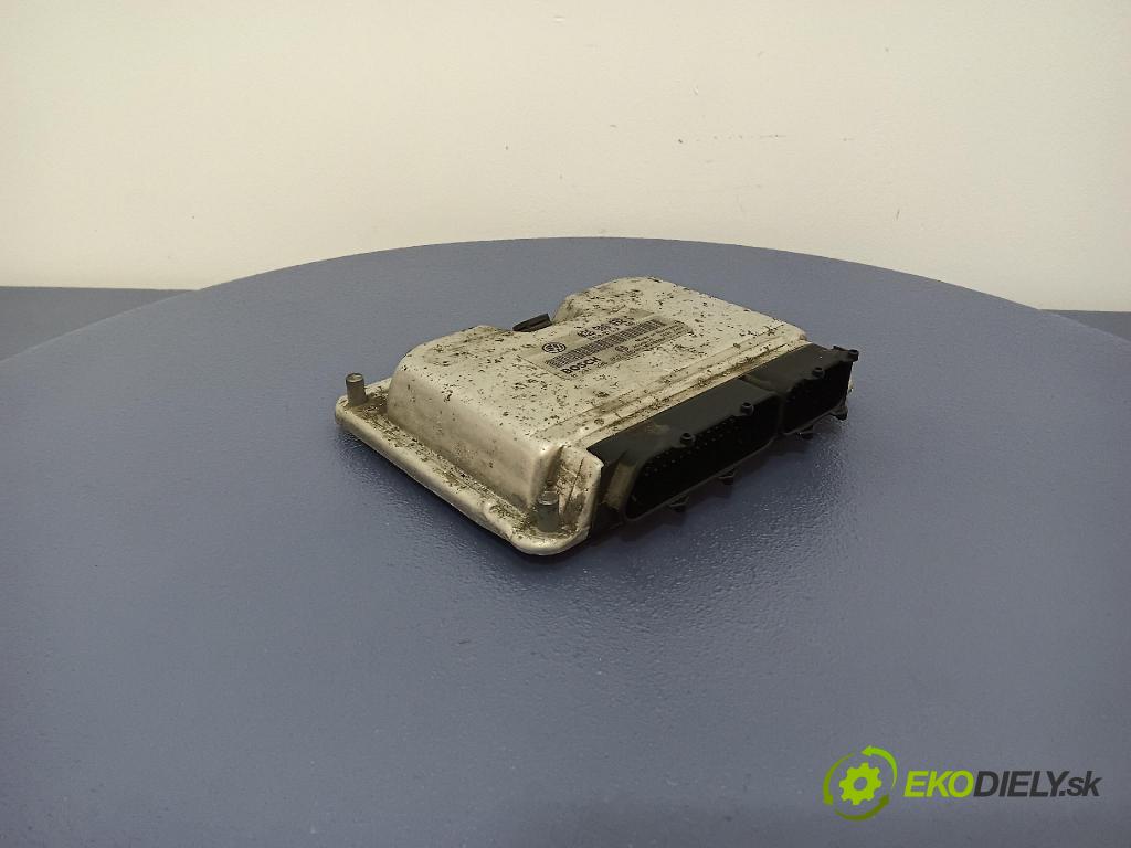 Volkswagen New beetle 2002 riadiaca jednotka Motor: 036906032C