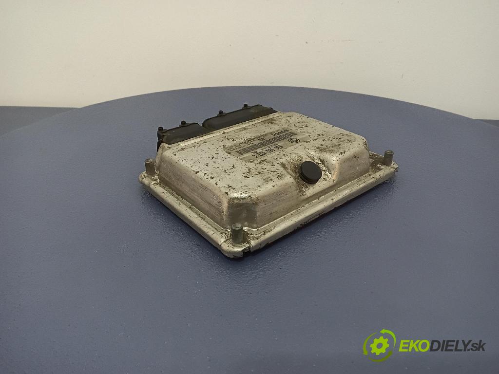 Volkswagen New beetle 2002 riadiaca jednotka Motor: 036906032C