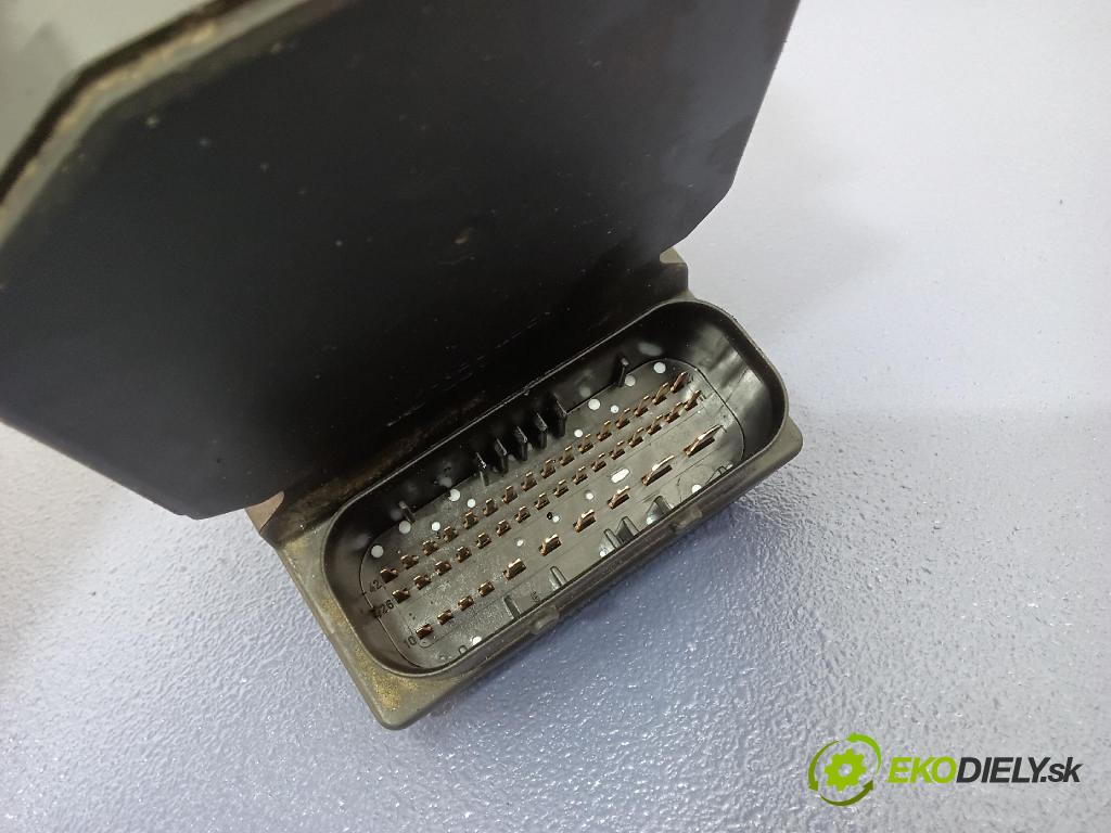 Audi A4 2001 čerpadlo ABS x 8E0614517