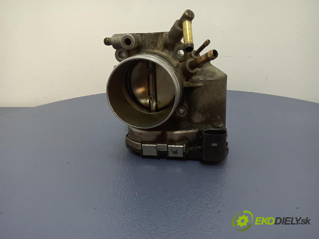 Audi A4 2001 škrticí klapka 06B133062H