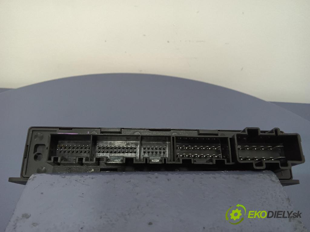 Audi A4 2001 riadiaca jednotka Komfortu 8E0959433AQ