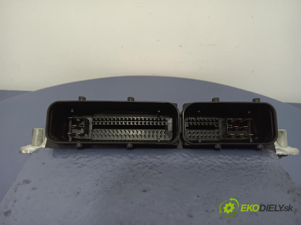 Audi A6 2001 riadiaca jednotka Motor: 038906019GF