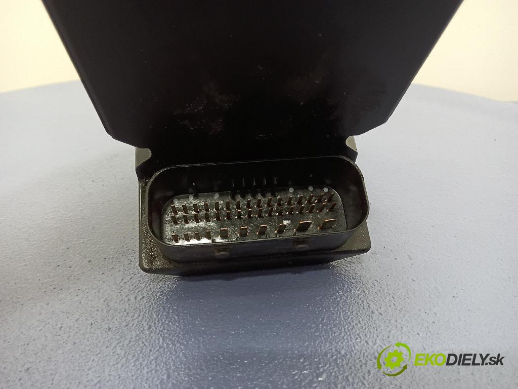 Audi A6 2001 čerpadlo ABS x 4B0614517G