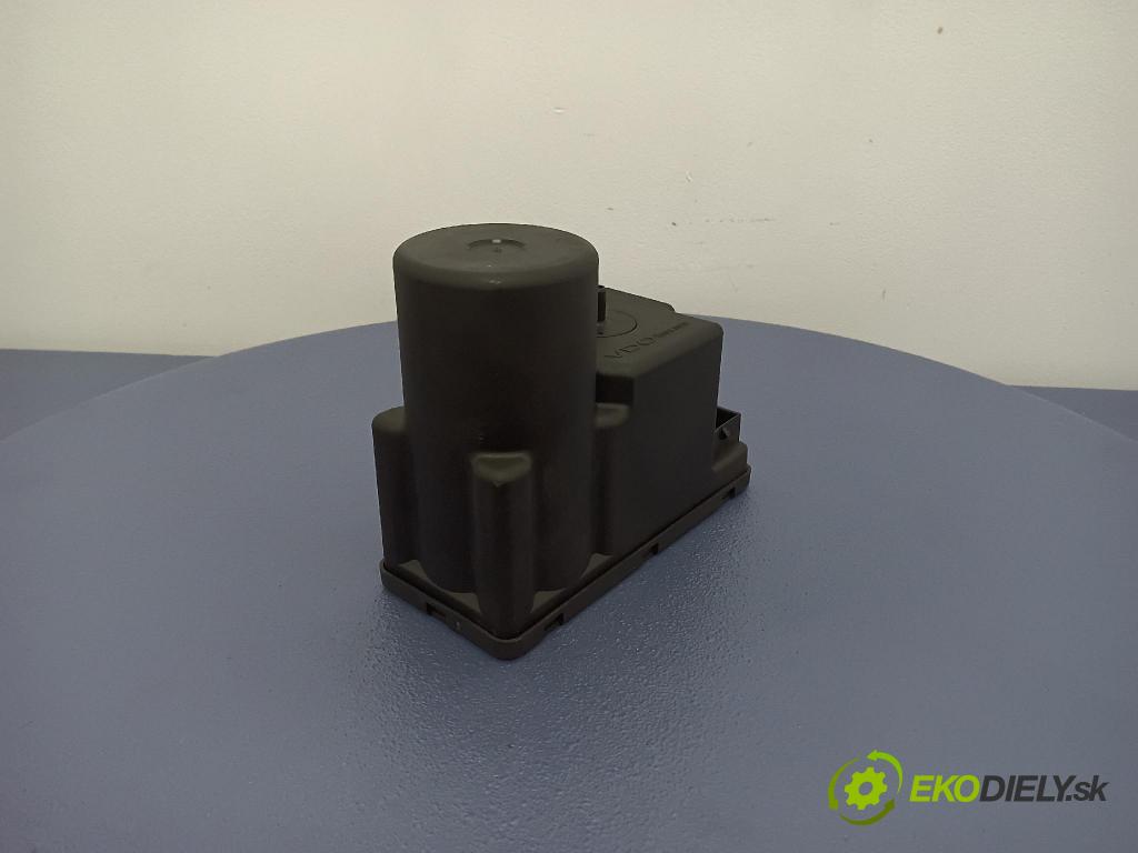 Audi 80 1994 pompa Centrálny: Zámok: 4A0862257A