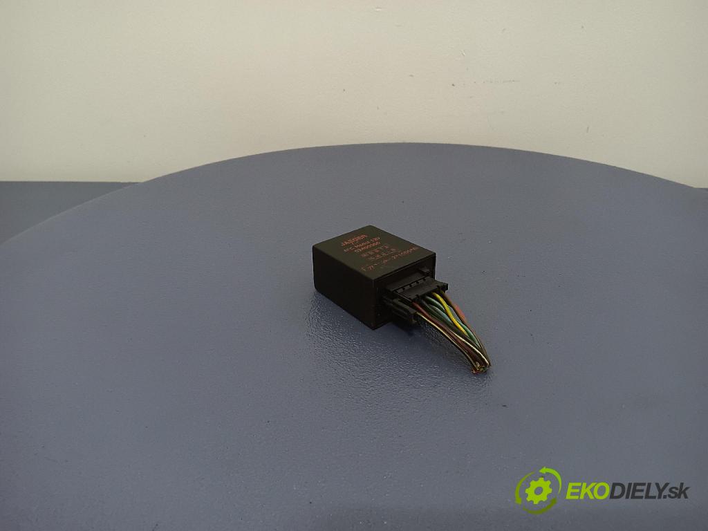 Audi A6 2001 řídící jednotka 52400006