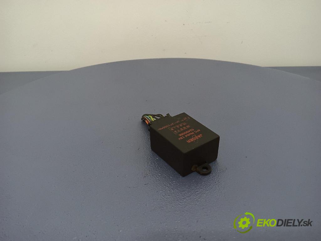 Audi A6 2001 řídící jednotka 52400006