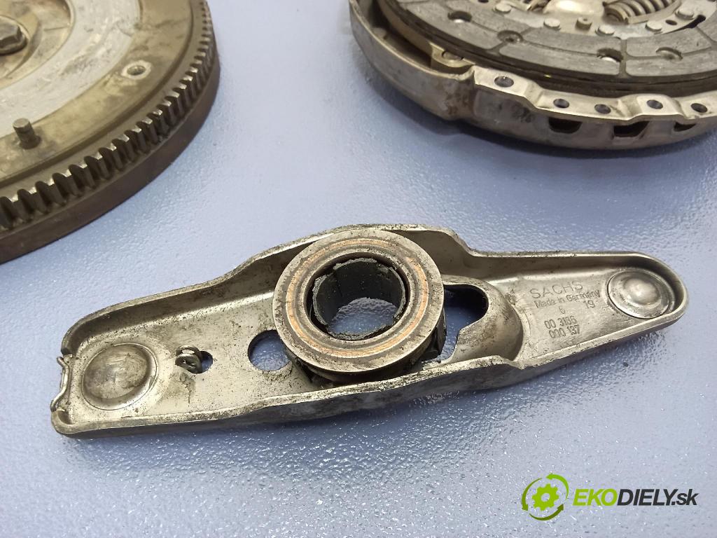 Volkswagen New beetle 2002 Spojka: / kolo Dvouhmotový R0301052710