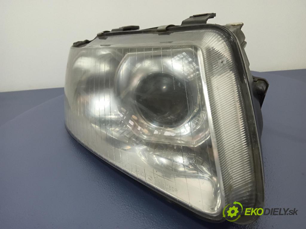 Audi A3 2000 Reflektor: v pravo: 08-441-1160R