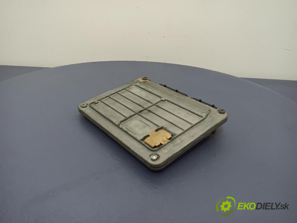 Audi A3 2000 riadiaca jednotka Motor: 06A906033J