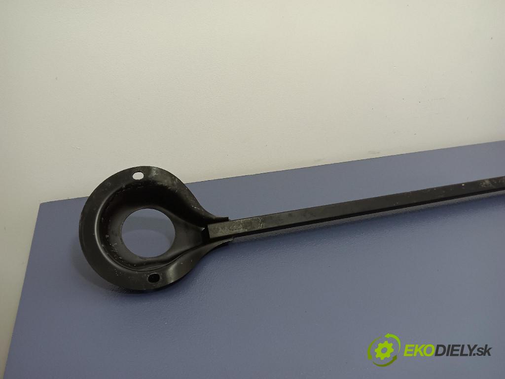 Skoda Felicia 1999 výztuha Čelní / stěna Přední 01