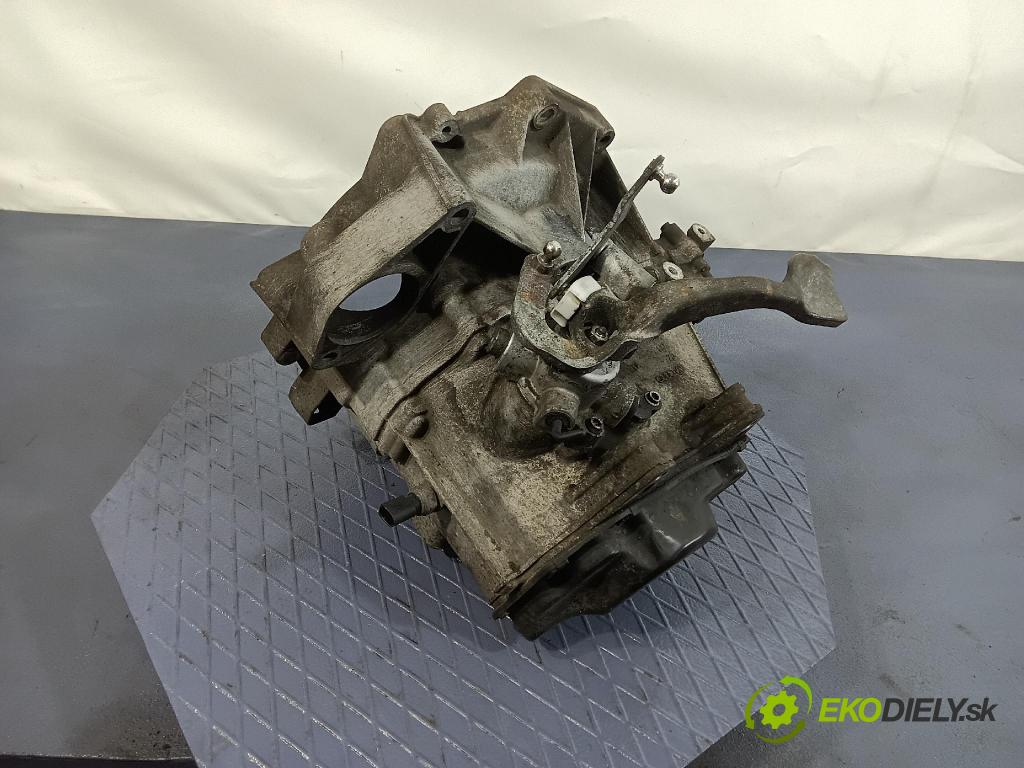 Volkswagen New beetle 2002 převodovka Ozubené kola: Manualna FNT