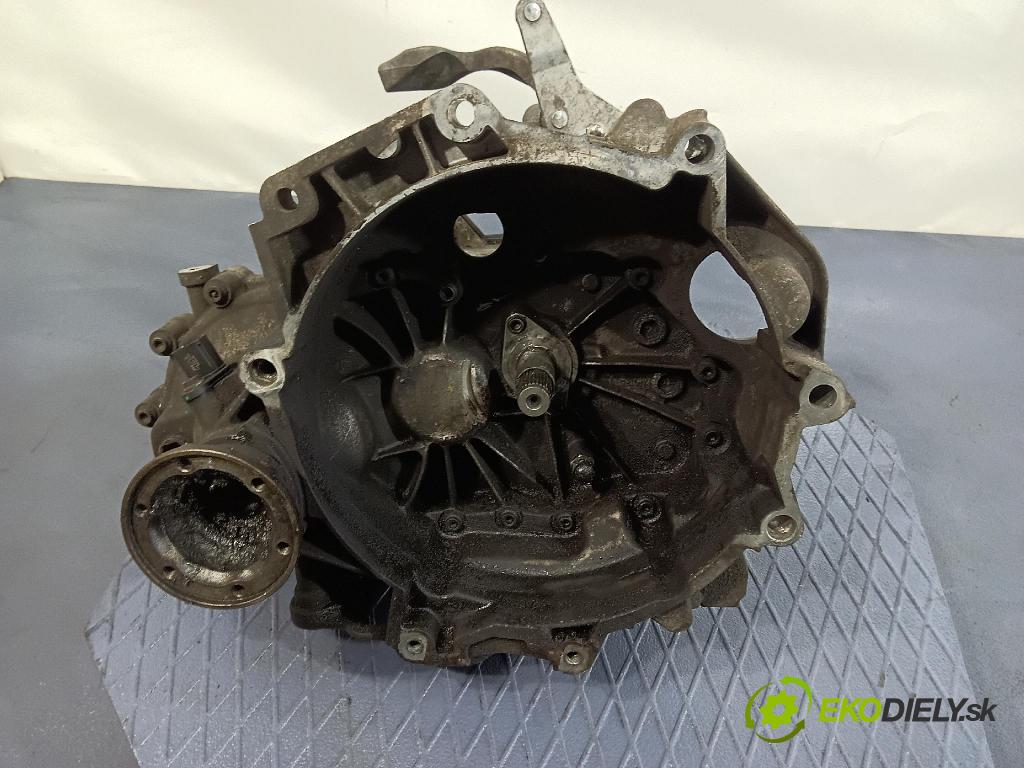 Volkswagen New beetle 2002 převodovka Ozubené kola: Manualna FNT