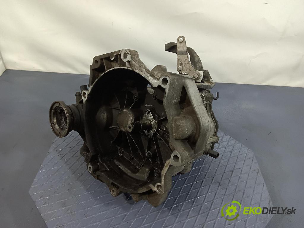 Volkswagen New beetle 2002 převodovka Ozubené kola: Manualna FNT